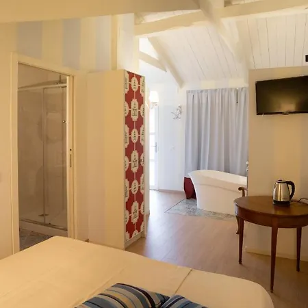Maison Petit Perlage And Champagne B&B 3*