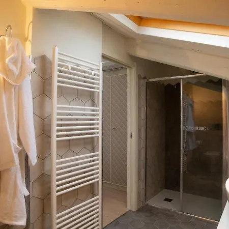 Maison Petit Perlage And Champagne 3*