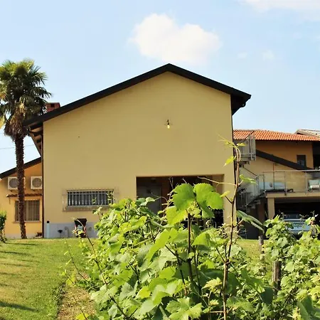 Maison Petit Perlage And Champagne ベッド・アンド・ブレックファスト Serralunga di Crea