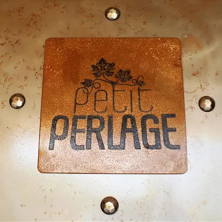 Maison Petit Perlage And Champagne 3*