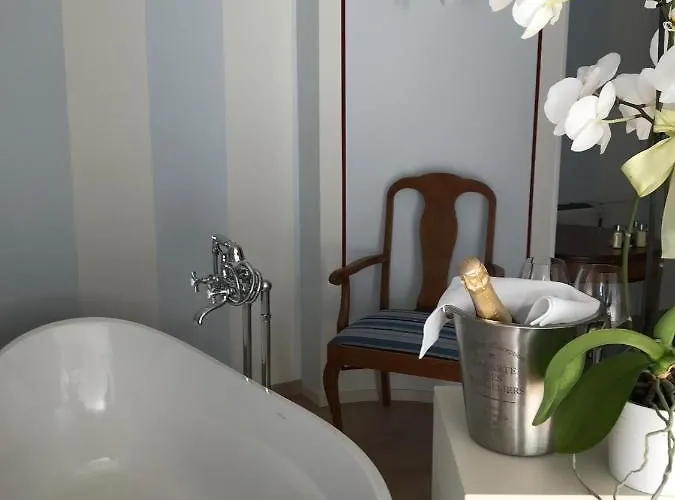 Maison Petit Perlage And Champagne Serralunga di Crea