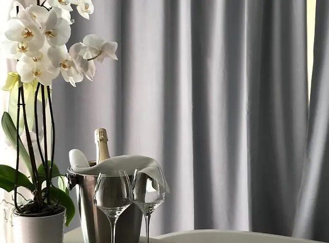 ベッド・アンド・ブレックファスト Maison Petit Perlage And Champagne Serralunga di Crea
