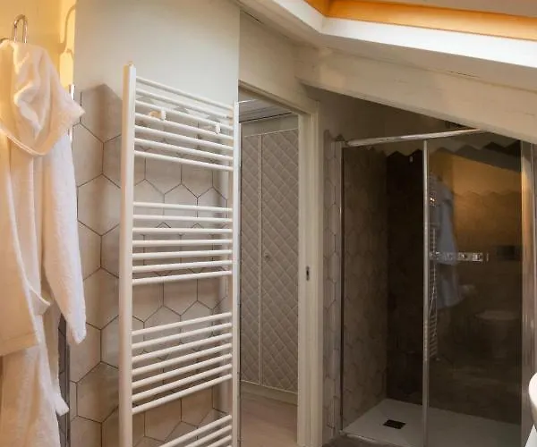 Maison Petit Perlage And Champagne 3*