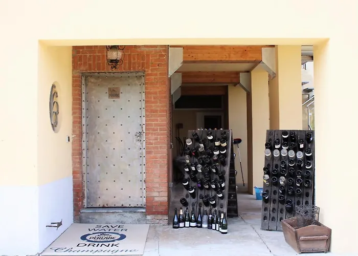 Maison Petit Perlage And Champagne 3* Serralunga di Crea