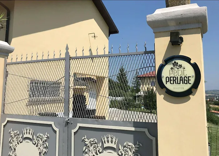 Maison Petit Perlage And Champagne 住宿加早餐酒店 3*