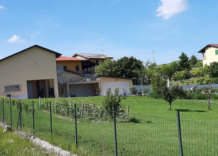 Maison Petit Perlage And Champagne Serralunga di Crea